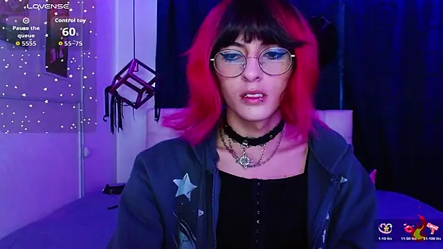 Snapshot of goth_minerva chatting on 11.12.25 goth minerva online show from 11.12.25