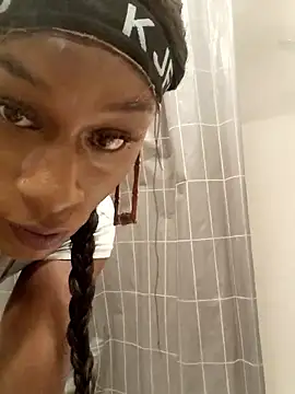 Snapshot of ItsBarbieBitcxxxx69 chatting on 10.04.25 ItsBarbieBitcxxxx69 online show from 10.04.25