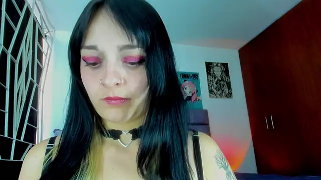 KARINNA  RAVEN online show from 10.20.25