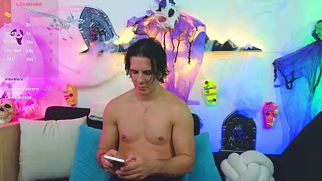 Snapshot of Almiboys chatting on 10.16.25 Almiboys online show from 10.16.25