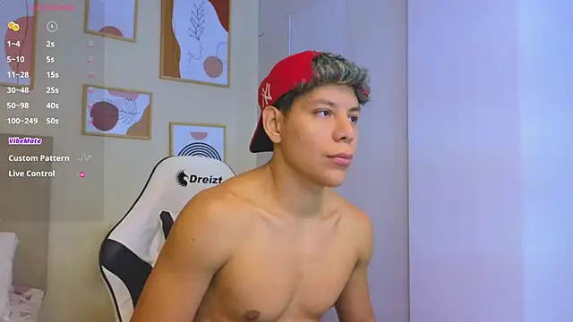 Snapshot of Almiboys chatting on 11.09.25 Almiboys online show from 11.09.25