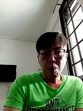 Snapshot of akumasian chatting on 03.23.25 akumasian online show from 03.23.25