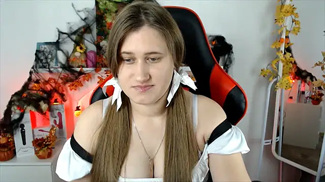 Lucky Lana online show from 10.23.25