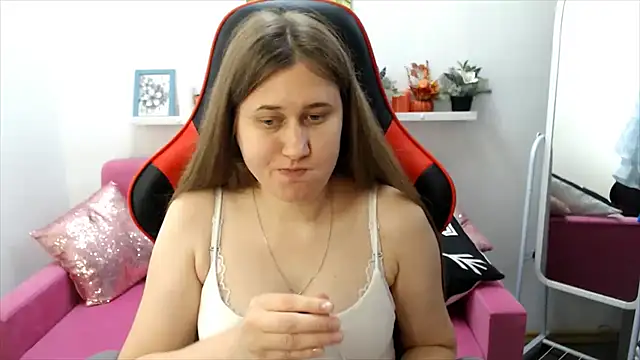 Snapshot of Lucky_Lana chatting on 07.22.26 Lucky Lana online show from 07.22.26