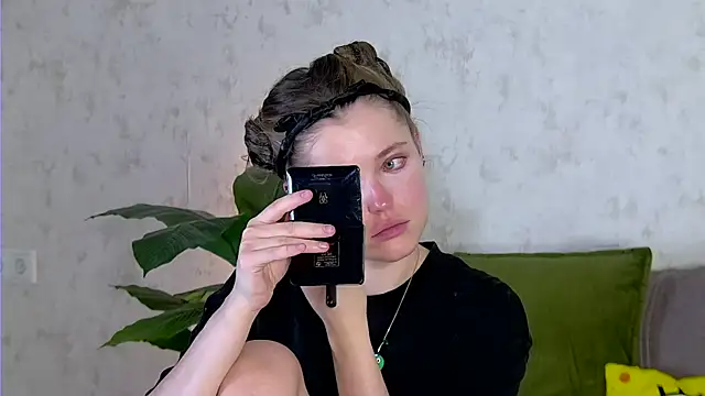 AshleyD  online show from 12.02.25