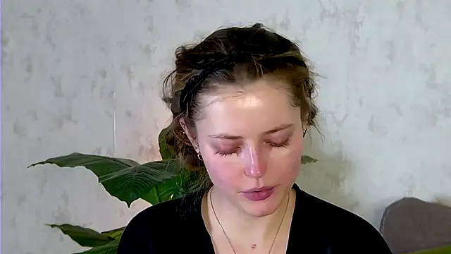 AshleyD  online show from 12.05.25