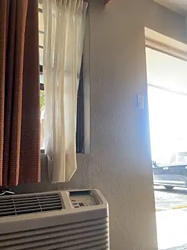 Snapshot of Stressreliev3r chatting on 03.25.26 Stressreliev3r online show from 03.25.26