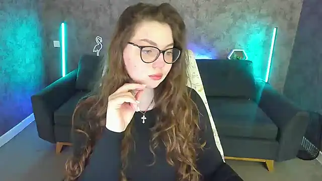 LuxSopphia online show from 04.12.26