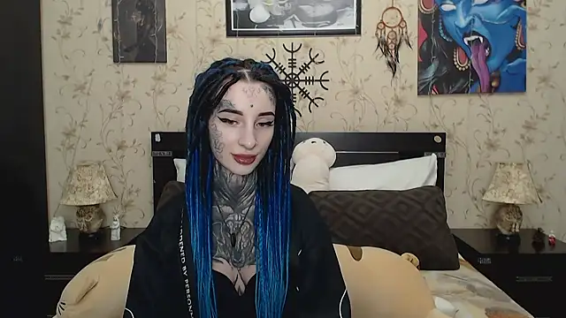 Snapshot of Velvetbat chatting on 02.14.26 Velvetbat online show from 02.14.26