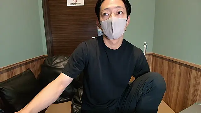 Snapshot of i_am_Hiro chatting on 05.12.26 i am Hiro online show from 05.12.26