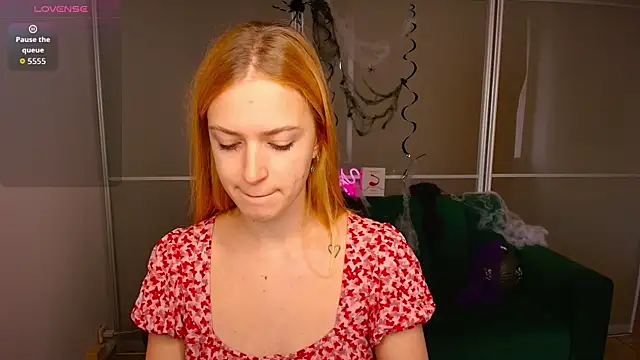 MirandaMayers online show from 11.10.25