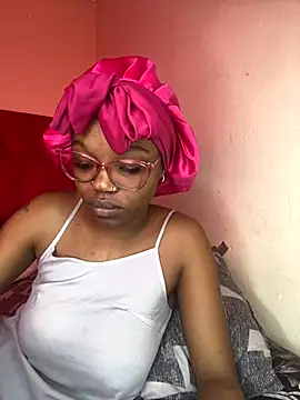 YummyMelanin117 online show from 11.19.25