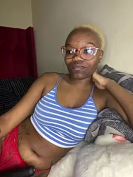 YummyMelanin117 online show from 12.18.25