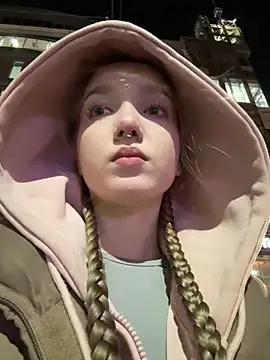 bambi lu online show from 10.21.25