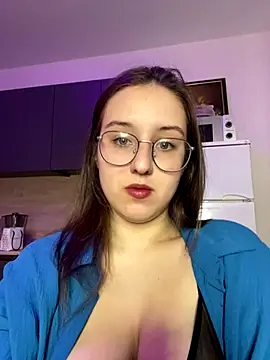 Vviikkssiikk online show from 10.19.25