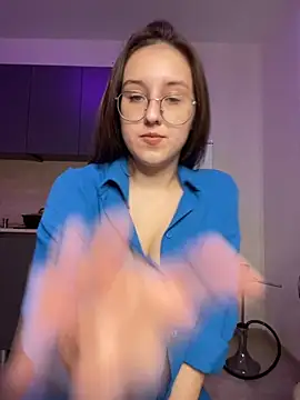 Vviikkssiikk online show from 10.20.25