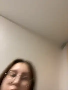 Vviikkssiikk online show from 10.26.25