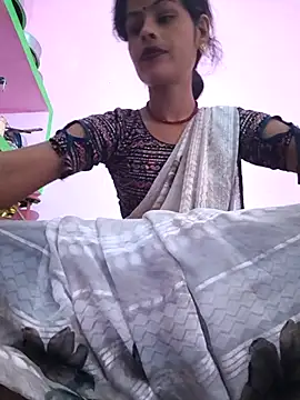 Eshna Dabral online show from 10.09.25