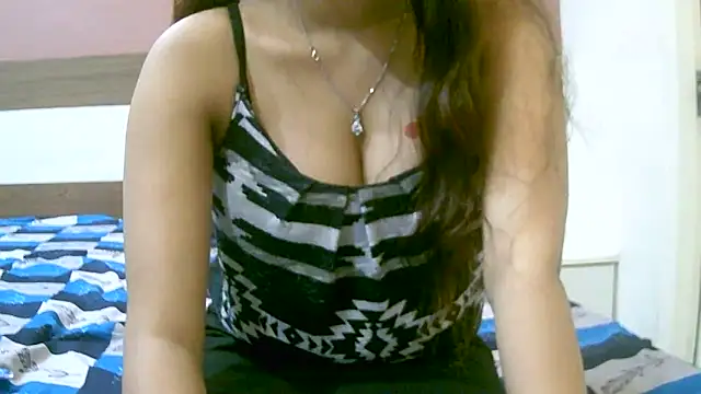 Snapshot of ragini_m_m_s chatting on 11.05.25 ragini m m s online show from 11.05.25