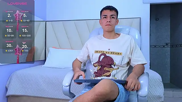 Hotboy21  online show from 09.23.25