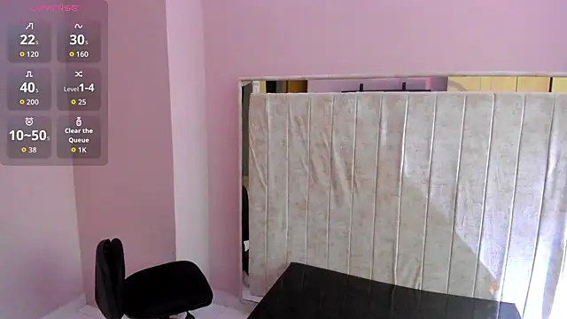 Snapshot of Elaine87_ chatting on 11.05.25 Elaine87 online show from 11.05.25