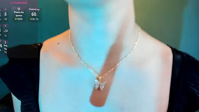 Snapshot of Elaine87_ chatting on 11.08.25 Elaine87 online show from 11.08.25