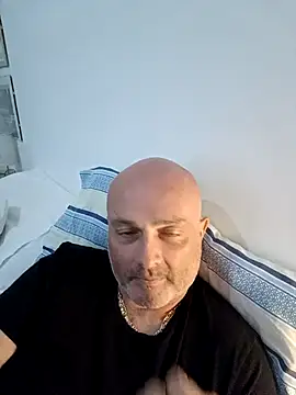 Snapshot of Alexis_Bull chatting on 10.03.25 Alexis Bull online show from 10.03.25