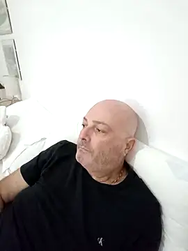 Snapshot of Alexis_Bull chatting on 10.09.25 Alexis Bull online show from 10.09.25