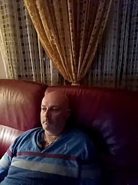 Snapshot of Alexis_Bull chatting on 10.09.25 Alexis Bull online show from 10.09.25