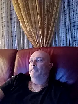 Snapshot of Alexis_Bull chatting on 10.15.25 Alexis Bull online show from 10.15.25