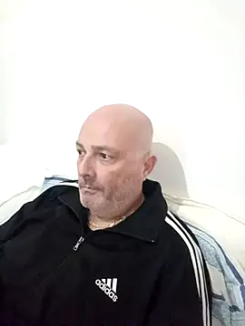 Snapshot of Alexis_Bull chatting on 10.16.25 Alexis Bull online show from 10.16.25