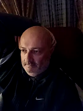 Snapshot of Alexis_Bull chatting on 10.18.25 Alexis Bull online show from 10.18.25