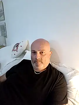 Snapshot of Alexis_Bull chatting on 11.07.25 Alexis Bull online show from 11.07.25