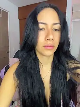 ArianaReynoldss online show from 04.09.26