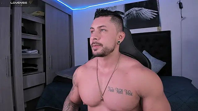 Snapshot of santi_aesthetic chatting on 09.19.25 santi aesthetic online show from 09.19.25