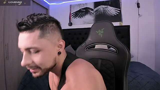 Snapshot of santi_aesthetic chatting on 09.29.25 santi aesthetic online show from 09.29.25