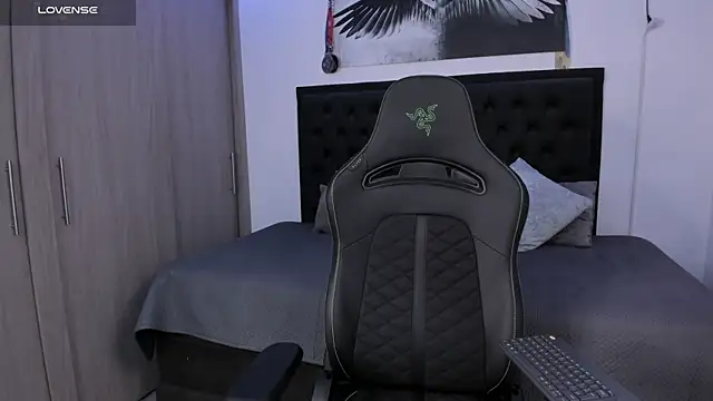 Snapshot of santi_aesthetic chatting on 10.06.25 santi aesthetic online show from 10.06.25