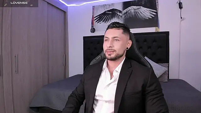 Snapshot of santi_aesthetic chatting on 10.08.25 santi aesthetic online show from 10.08.25