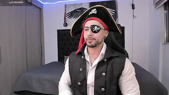 Snapshot of santi_aesthetic chatting on 10.31.25 santi aesthetic online show from 10.31.25