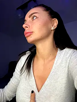 Snapshot of Anna_Nobel chatting on 10.08.25 Anna Nobel online show from 10.08.25