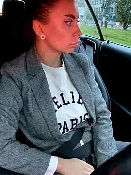 Snapshot of Anna_Nobel chatting on 10.27.25 Anna Nobel online show from 10.27.25