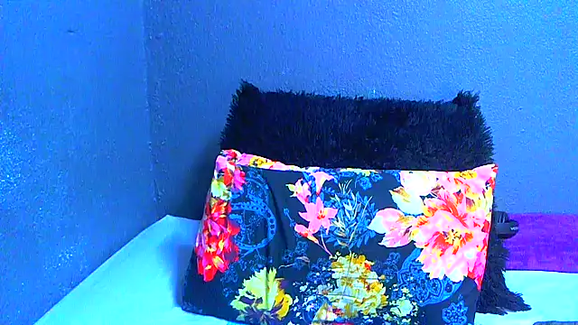 SMALLBOOBSXX online show from 07.12.26