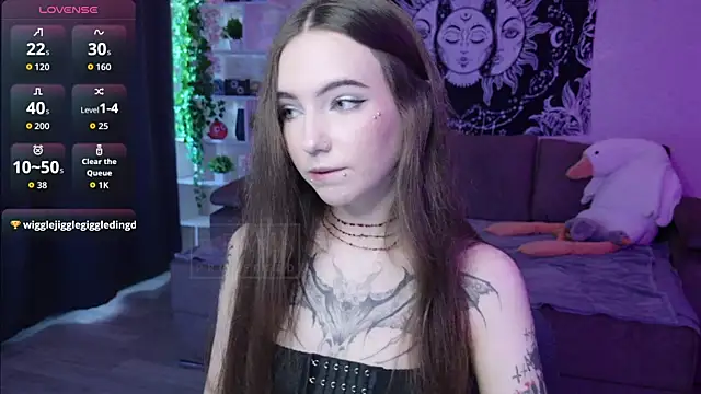 naugghtynikki online show from 09.12.25