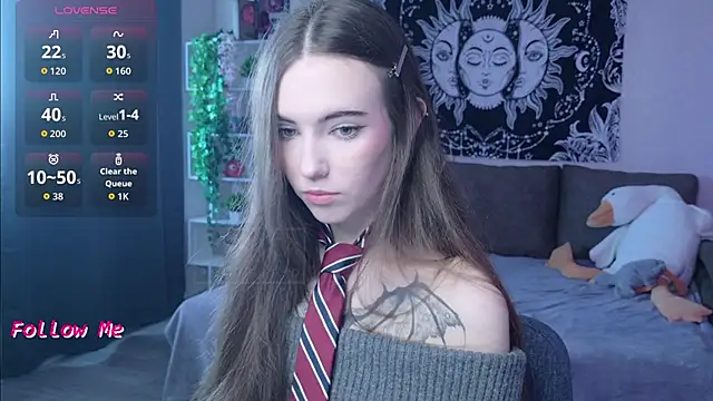 naugghtynikki online show from 10.15.25