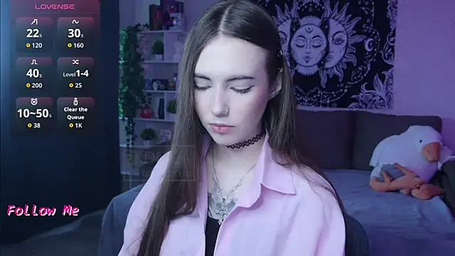 naugghtynikki online show from 10.24.25