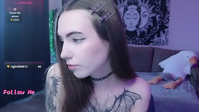 naugghtynikki online show from 11.03.25