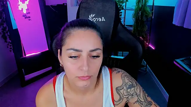 ValeriiMills online show from 09.25.25