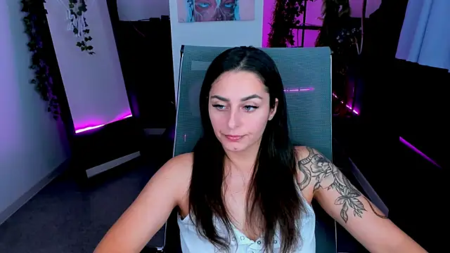 ValeriiMills online show from 10.22.25