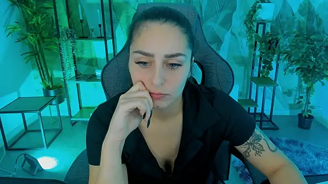 ValeriiMills online show from 11.03.25