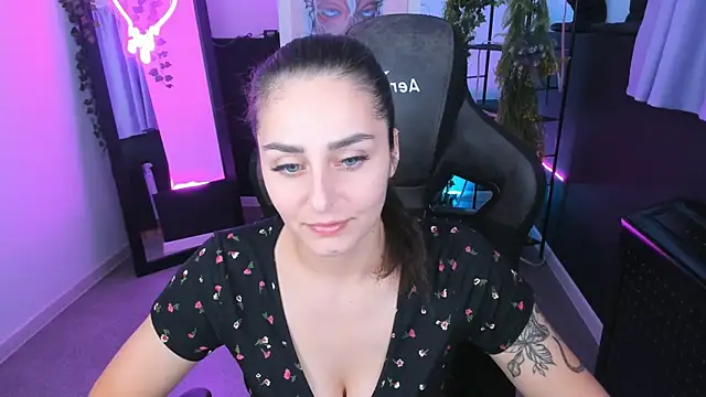 ValeriiMills online show from 11.05.25